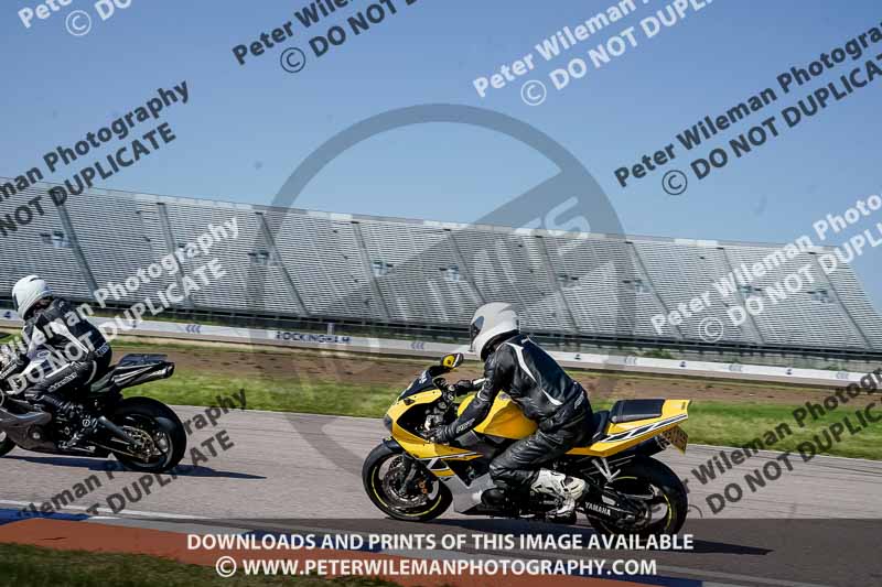 Rockingham no limits trackday;enduro digital images;event digital images;eventdigitalimages;no limits trackdays;peter wileman photography;racing digital images;rockingham raceway northamptonshire;rockingham trackday photographs;trackday digital images;trackday photos